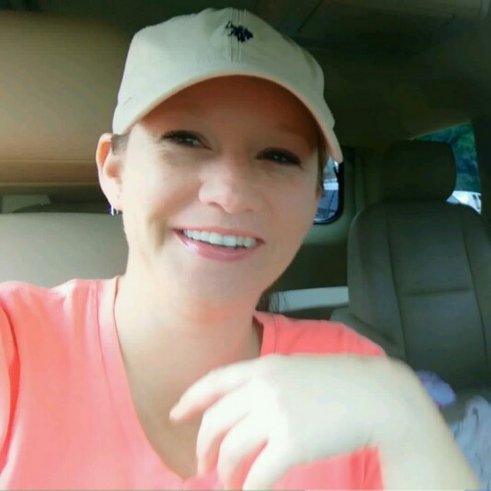 Meet your Posher, Felecia